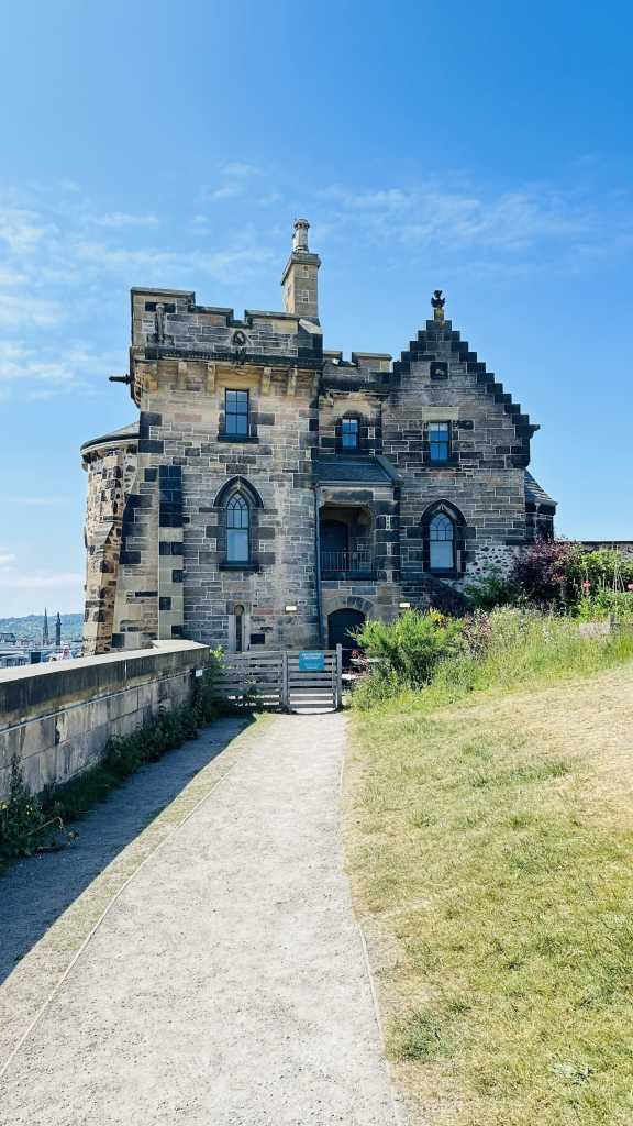 Edinburgh Gezilecek Yerler