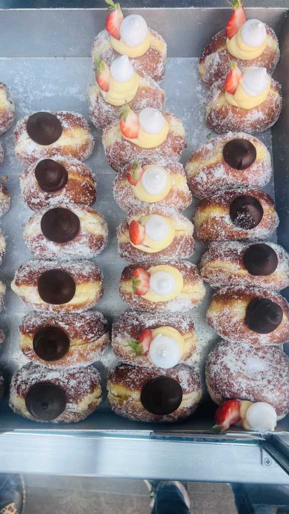 Borough Market-Bread Ahead Bakery